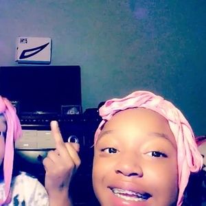 Meet your Posher, Shanta